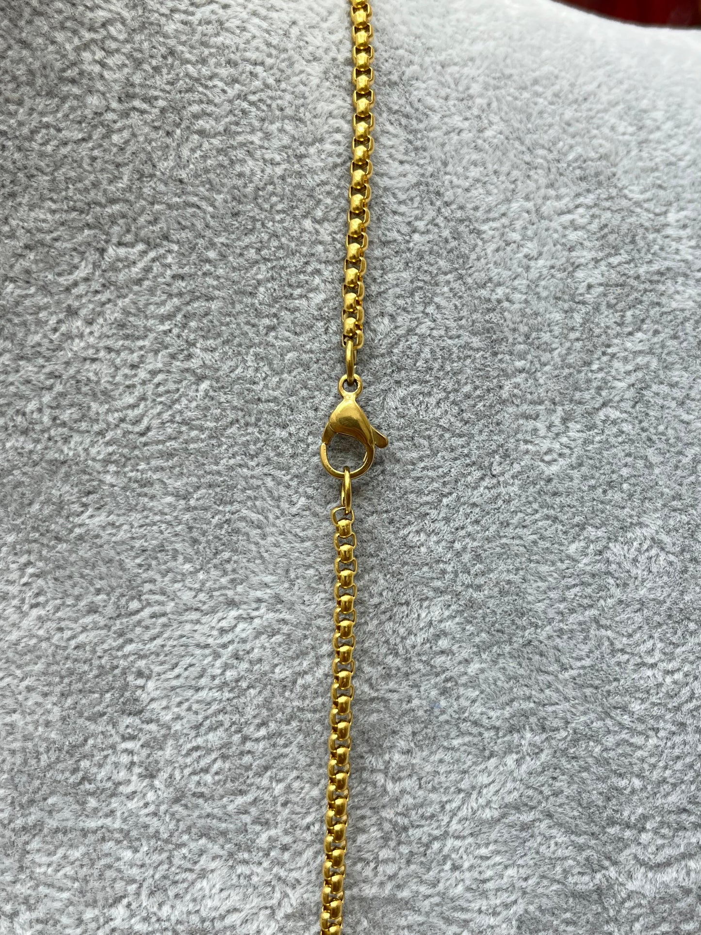 Mother of Pearl Horn Pendant – Silver or Gold Finish