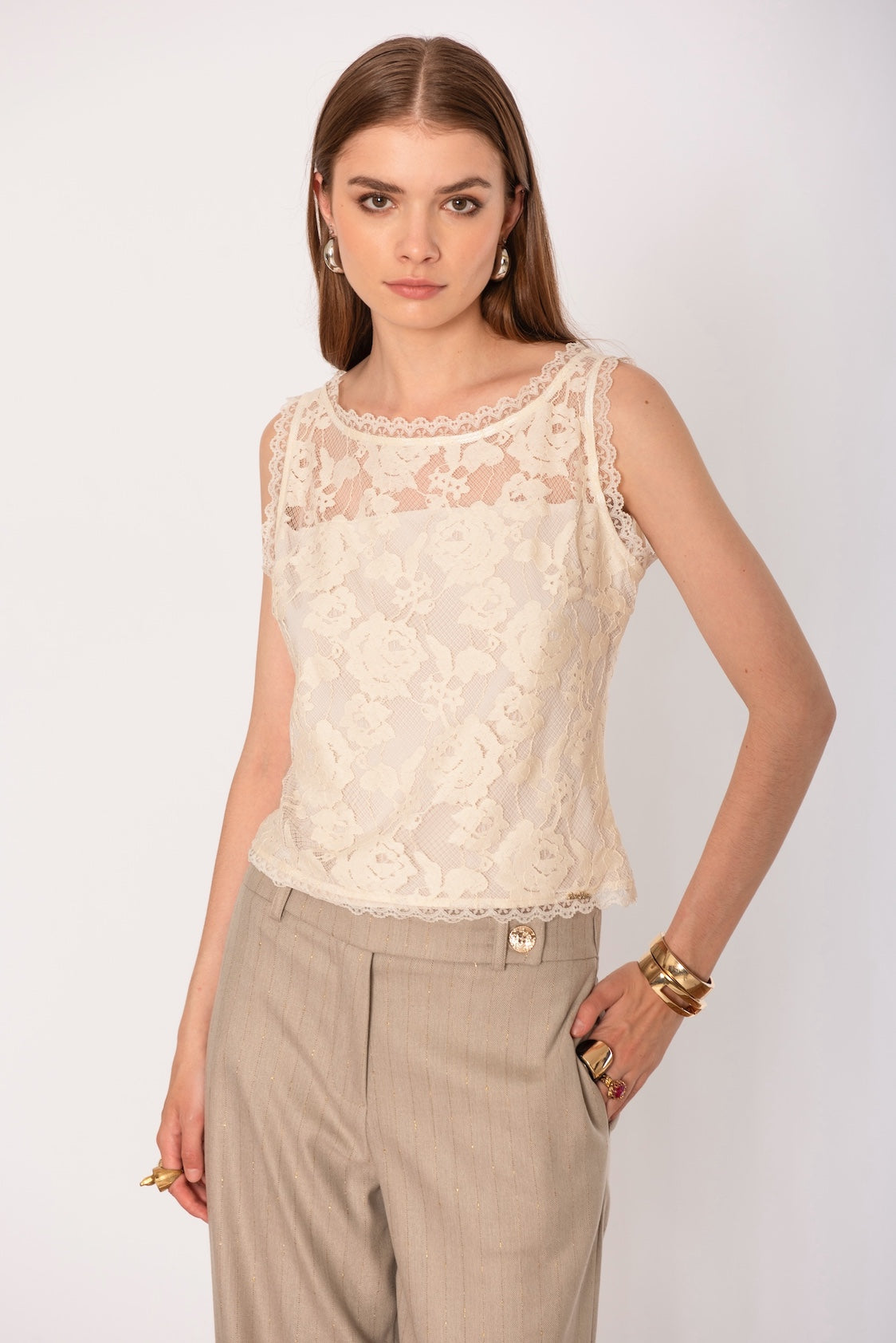 Top bustino pizzo bottoni schiena