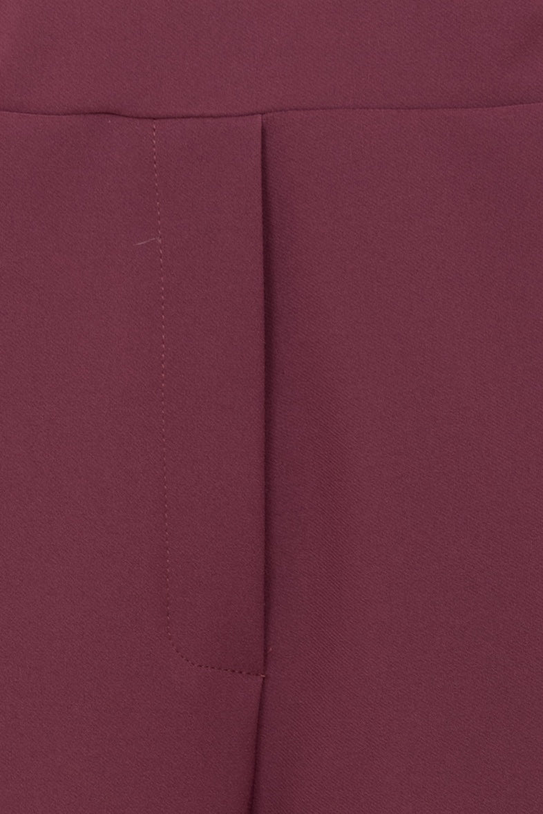 Abito con accessorio collo