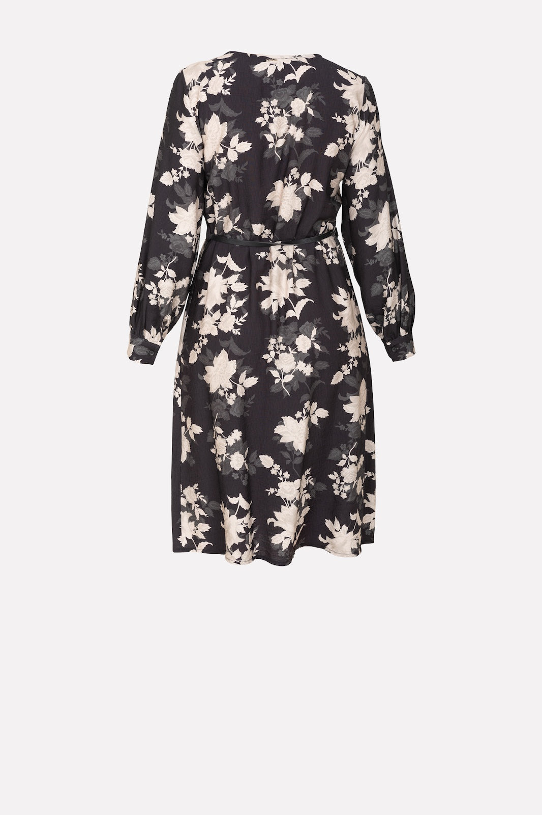 abito con rose e cintura