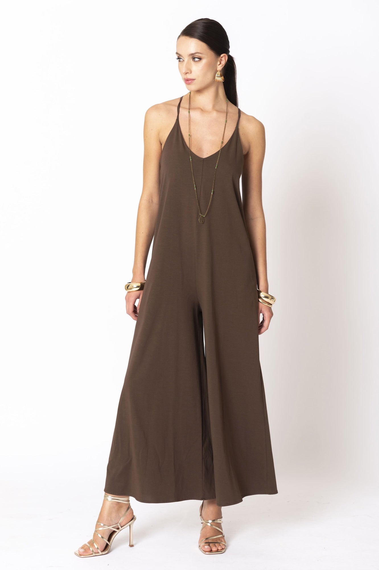 Tuta ampia con collana NO-nà