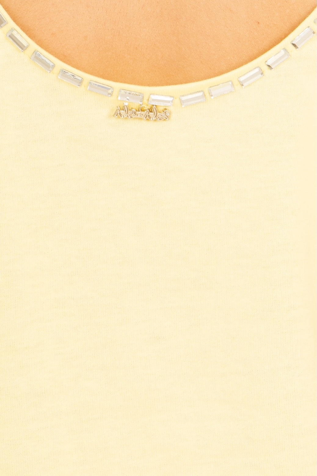 T-shirt applicazioni scollo no-nà