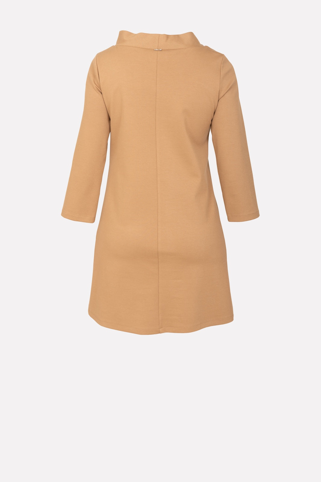 Abito con accessorio collo