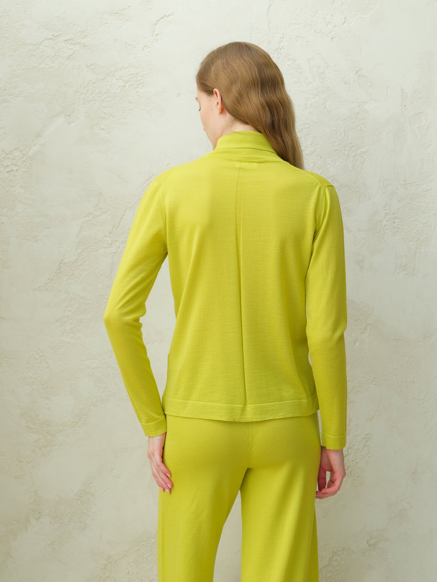 Extra Fine Merino Wool Turtleneck with Straight Sleeve
