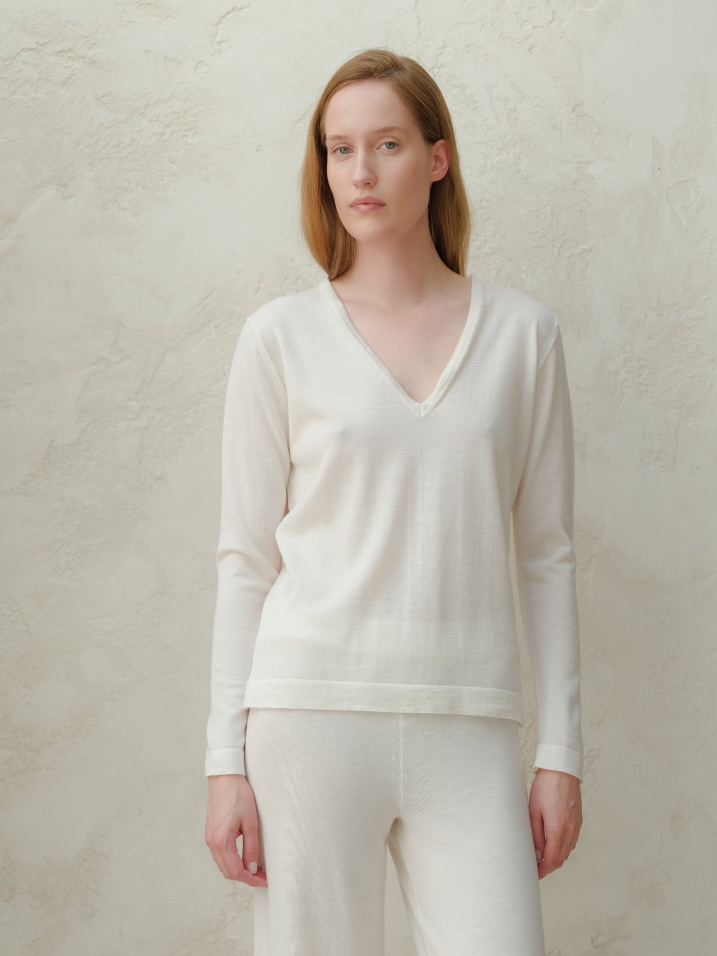Extra Fine Merino Wool V-Neck Sweater with Straight Sleeve