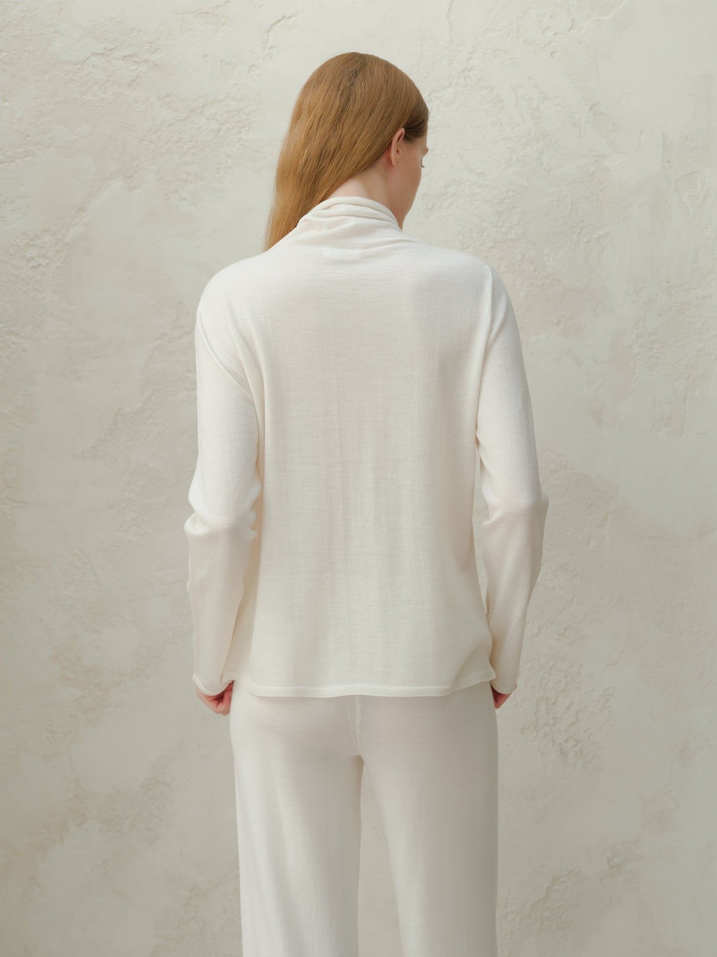 Extra Fine Merino Wool Relaxed Turtleneck (3D-Knit)
