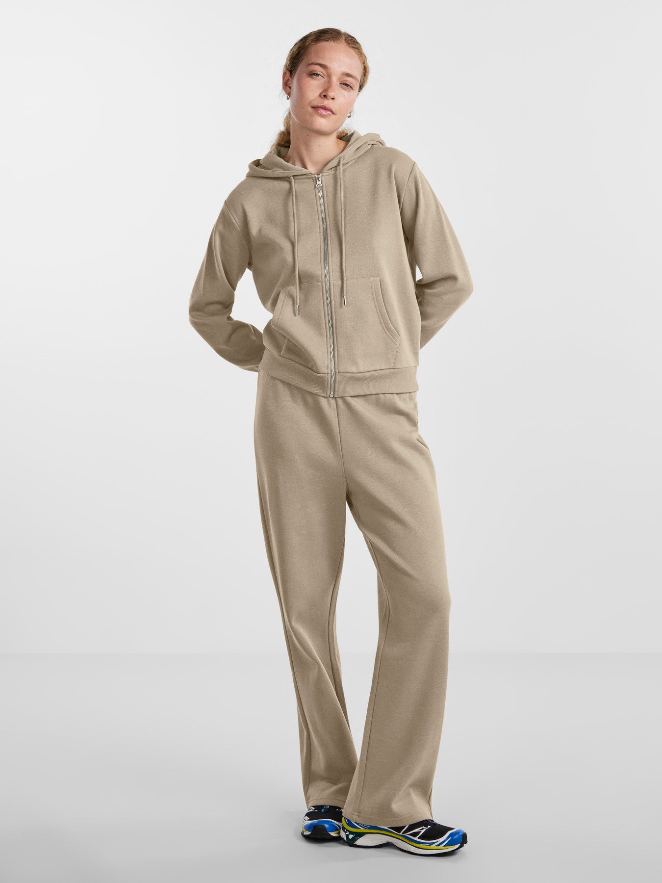 FELPA CON CAPPUCCIO PCCHILLI LS ZIP HOODIE NOOS BC - Glamourabbigliamentodonna