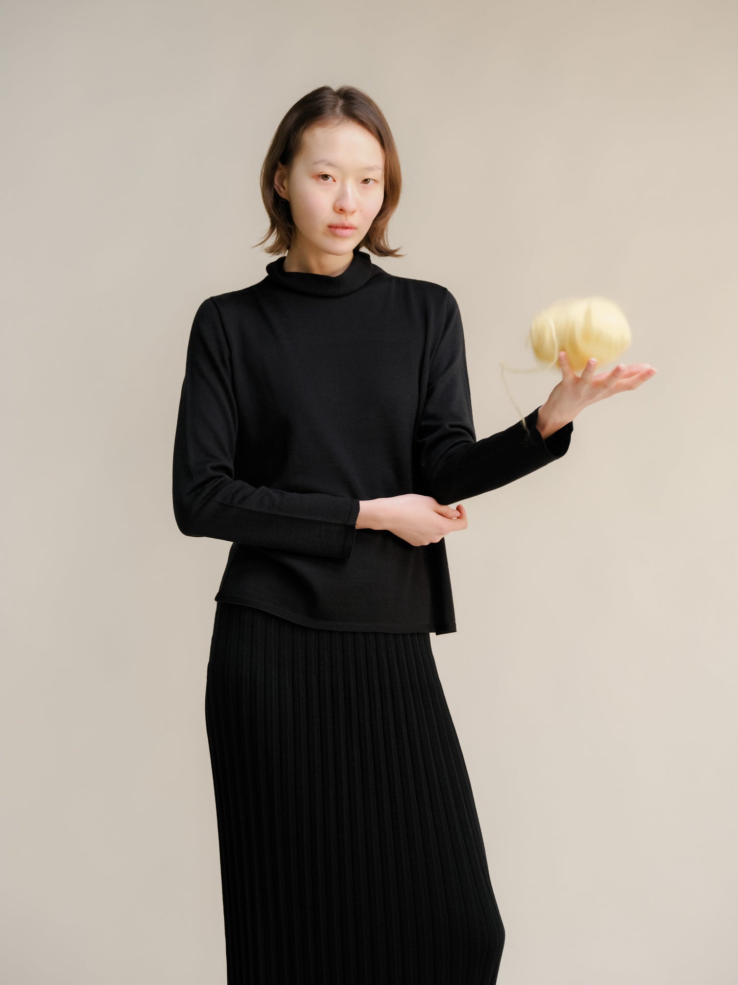 Extra Fine Merino Wool Relaxed Turtleneck (3D-Knit)