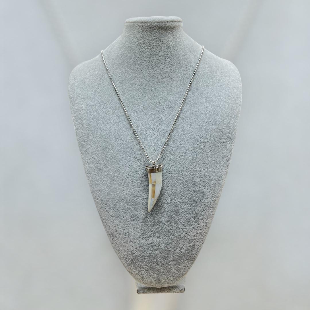 Mother of Pearl Horn Pendant – Silver or Gold Finish