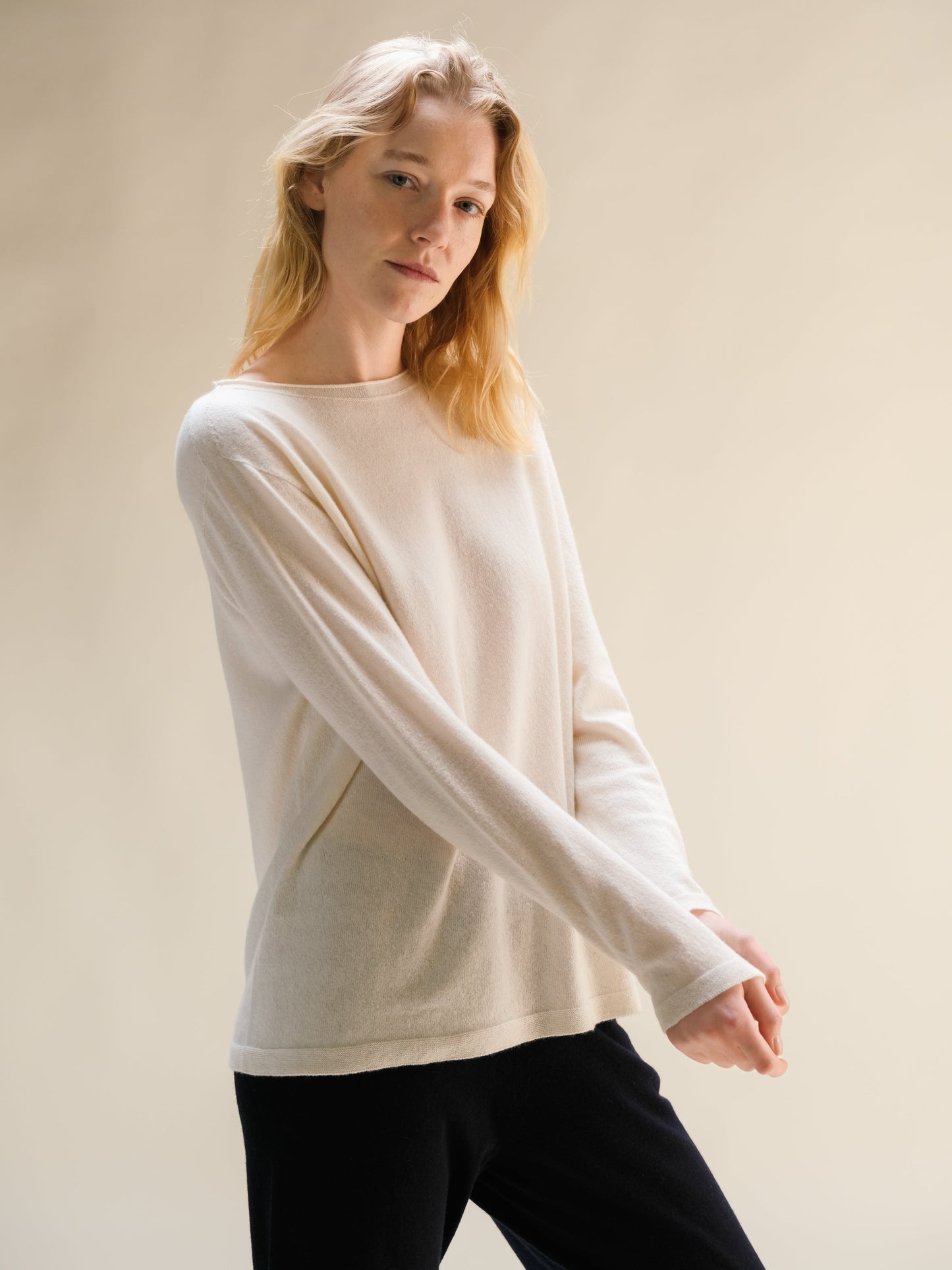 Cashmere Mix Crewneck with Curl Detail(3D-Knit)