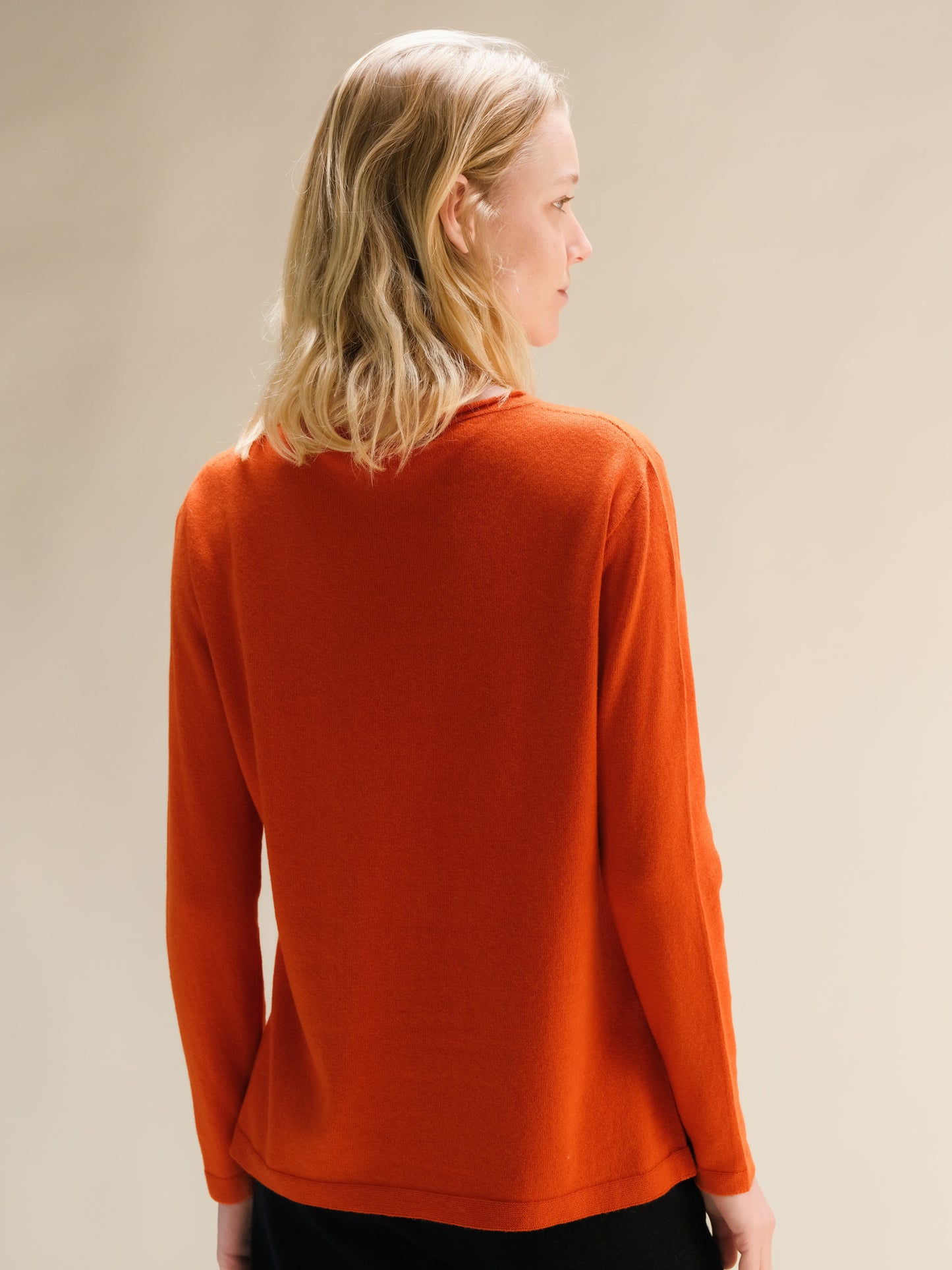 Cashmere Mix Crewneck with Curl Detail(3D-Knit)