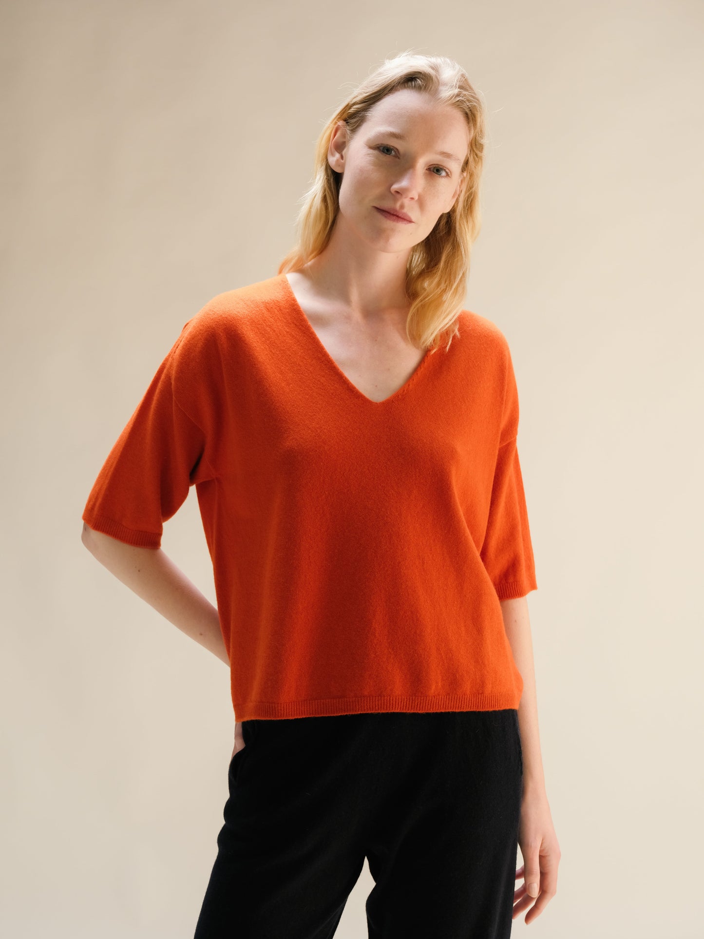 Cashmere Mix V-Neck T-Shirt (3D-Knit)
