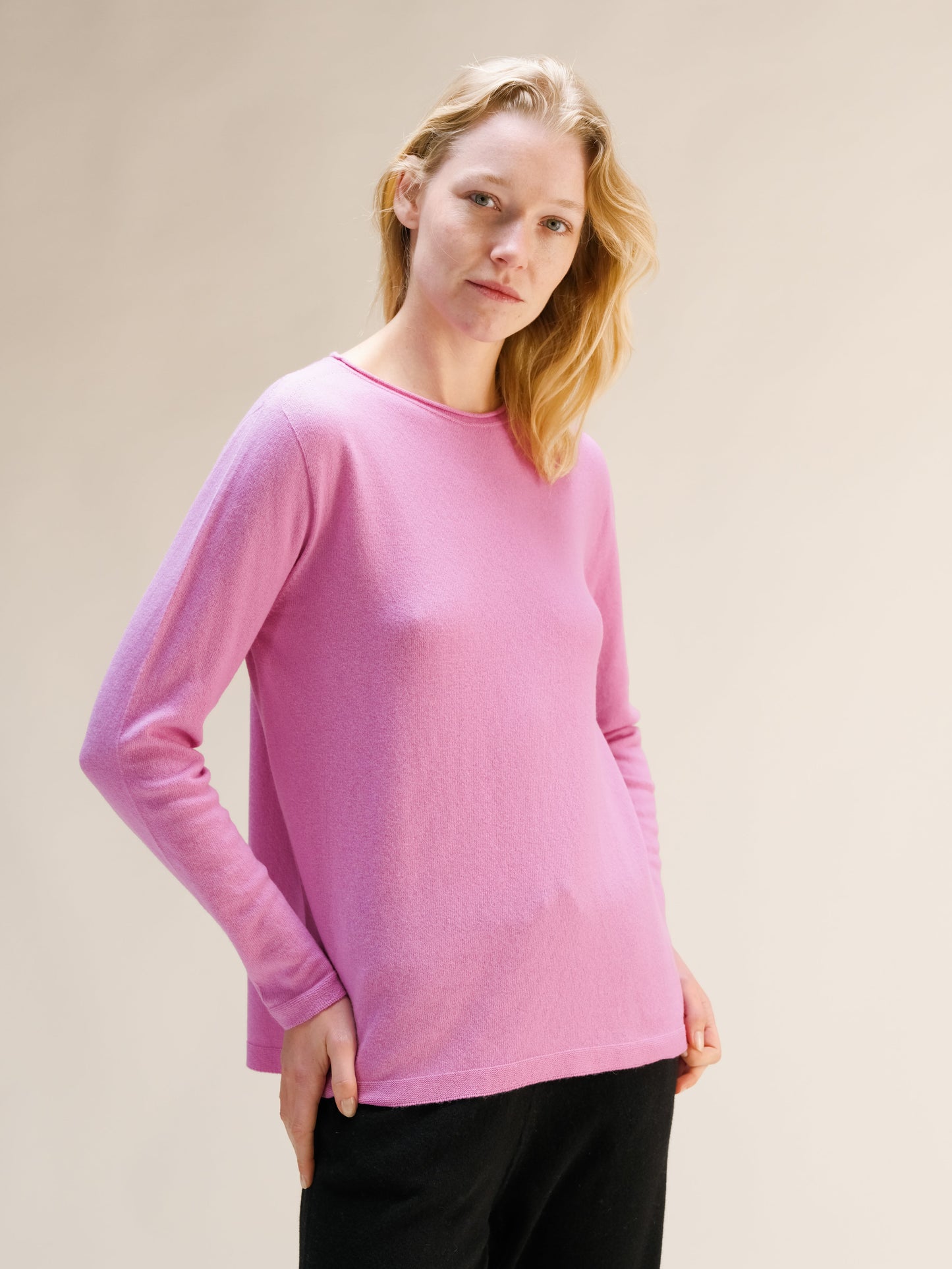 Cashmere Mix Crewneck with Curl Detail(3D-Knit)