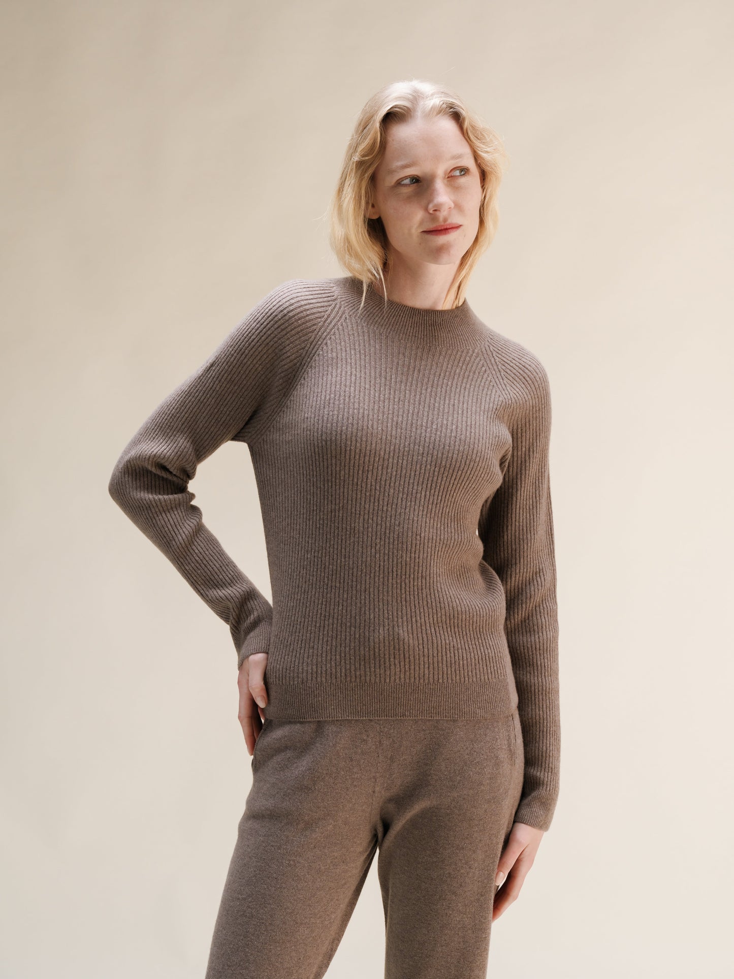 Cashmere Mix Ribbed Mock Neck Sweater (3D-Knit)