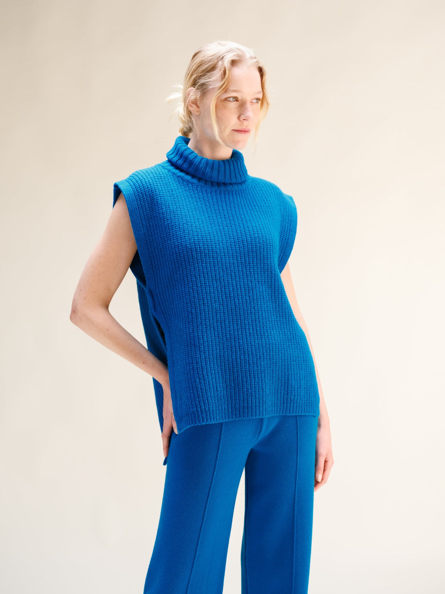 Cashmere Mix Sleeveless Turtle Neck Tunic