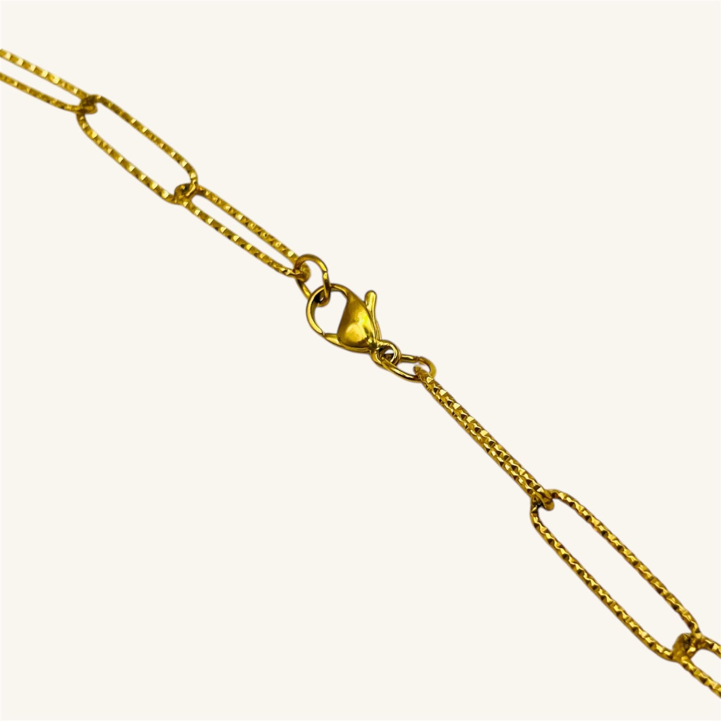 Ornate Horn Pendant – Gold Paperclip Chain Necklace