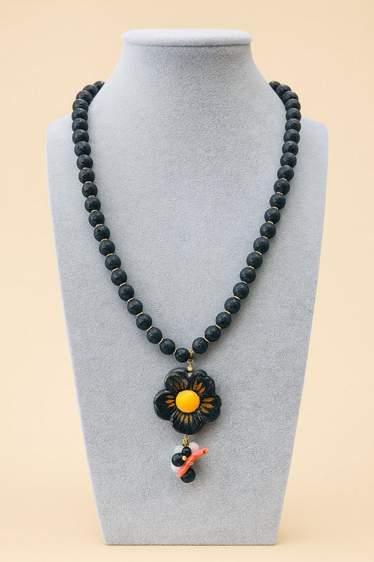 Floral Bloom – Handmade Beaded Necklace with Flower Pendant