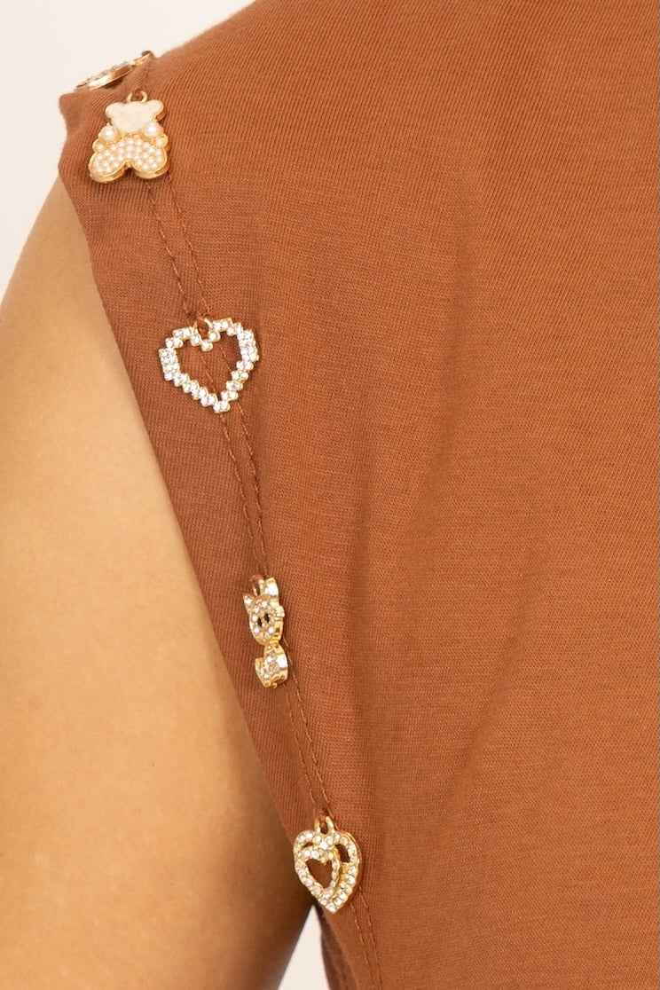 T-shirt nodo e charms no-nà